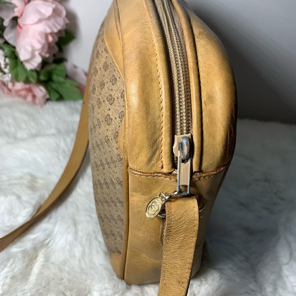 Authentic Vintage Gucci GG Logo Shoulder Bag - Picture 12 of 15